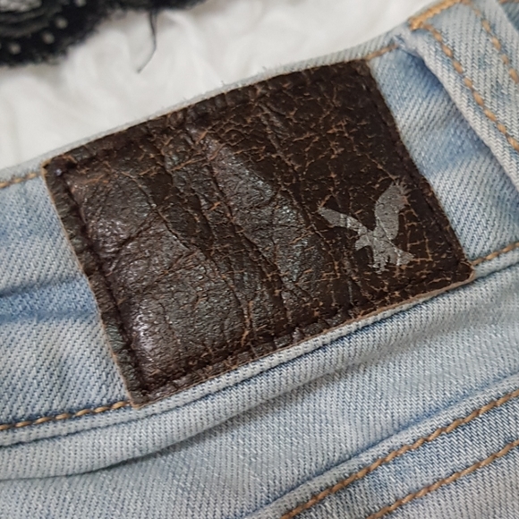 AE DISTRESSED LIGHT WASH Y2K LOW RISE JEGGINGS - Picture 7 of 8